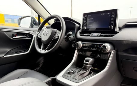 Toyota RAV4, 2021 год, 4 490 000 рублей, 27 фотография