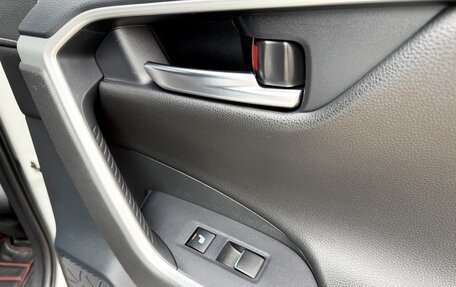 Toyota RAV4, 2021 год, 4 490 000 рублей, 24 фотография
