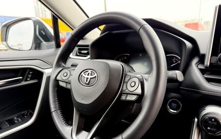 Toyota RAV4, 2021 год, 4 490 000 рублей, 28 фотография
