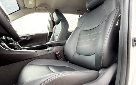 Toyota RAV4, 2021 год, 4 490 000 рублей, 23 фотография