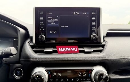 Toyota RAV4, 2021 год, 4 490 000 рублей, 32 фотография