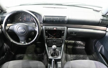 Audi A4, 1999 год, 269 900 рублей, 10 фотография