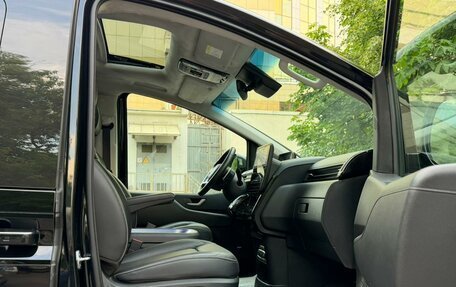Hyundai Staria, 2022 год, 4 800 000 рублей, 16 фотография