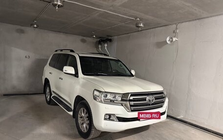 Toyota Land Cruiser 200, 2015 год, 5 600 000 рублей, 2 фотография