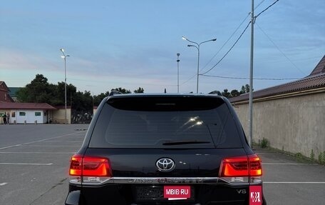 Toyota Land Cruiser 200, 2016 год, 5 100 000 рублей, 2 фотография