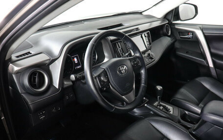 Toyota RAV4, 2018 год, 2 677 000 рублей, 11 фотография