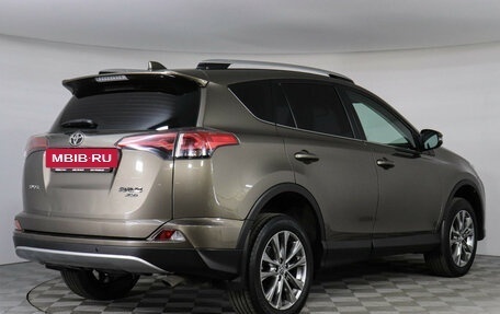 Toyota RAV4, 2018 год, 2 677 000 рублей, 7 фотография