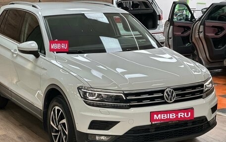 Volkswagen Tiguan II, 2018 год, 2 730 000 рублей, 4 фотография
