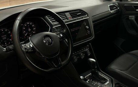 Volkswagen Tiguan II, 2018 год, 2 730 000 рублей, 14 фотография