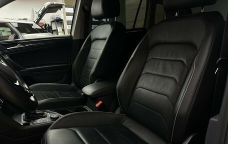 Volkswagen Tiguan II, 2018 год, 2 730 000 рублей, 17 фотография