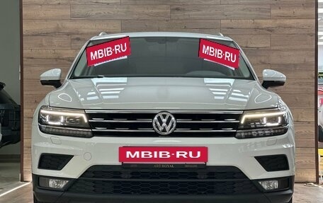 Volkswagen Tiguan II, 2018 год, 2 730 000 рублей, 2 фотография