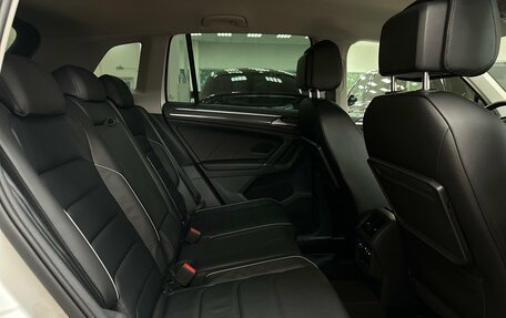 Volkswagen Tiguan II, 2018 год, 2 730 000 рублей, 24 фотография