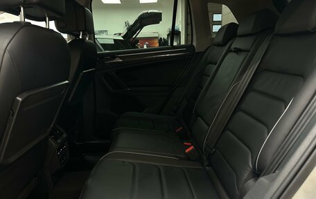 Volkswagen Tiguan II, 2018 год, 2 730 000 рублей, 27 фотография