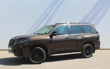 Toyota Land Cruiser Prado 150 рестайлинг 2, 2021 год, 6 600 000 рублей, 1 фотография