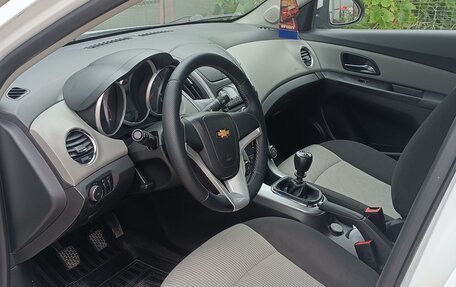 Chevrolet Cruze II, 2013 год, 720 000 рублей, 7 фотография