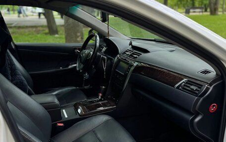 Toyota Camry, 2014 год, 1 750 000 рублей, 7 фотография