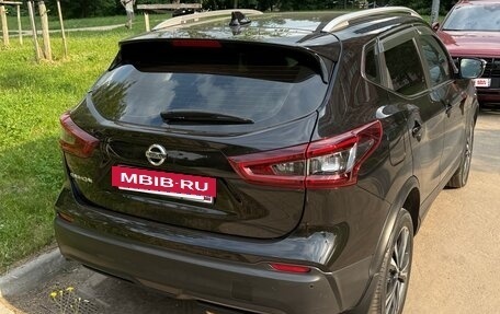 Nissan Qashqai, 2022 год, 2 300 000 рублей, 2 фотография
