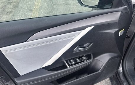 Opel Astra, 2023 год, 2 450 000 рублей, 13 фотография