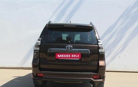 Toyota Land Cruiser Prado 150 рестайлинг 2, 2021 год, 6 600 000 рублей, 6 фотография