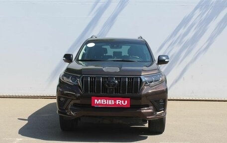 Toyota Land Cruiser Prado 150 рестайлинг 2, 2021 год, 6 600 000 рублей, 2 фотография
