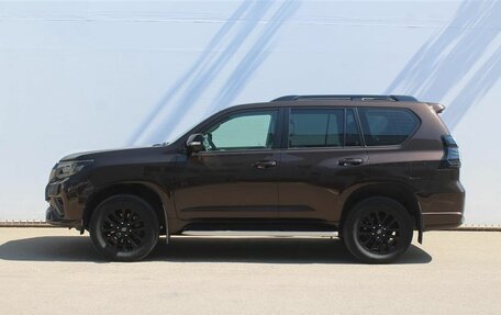 Toyota Land Cruiser Prado 150 рестайлинг 2, 2021 год, 6 600 000 рублей, 8 фотография
