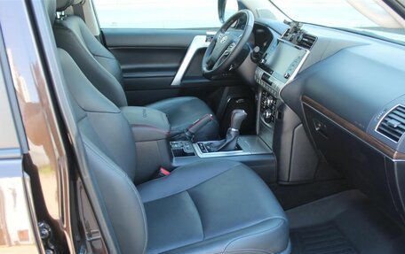 Toyota Land Cruiser Prado 150 рестайлинг 2, 2021 год, 6 600 000 рублей, 14 фотография