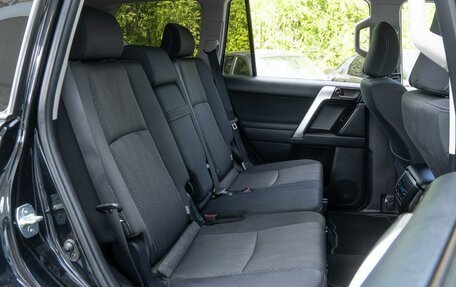 Toyota Land Cruiser Prado 150 рестайлинг 2, 2018 год, 5 299 000 рублей, 7 фотография