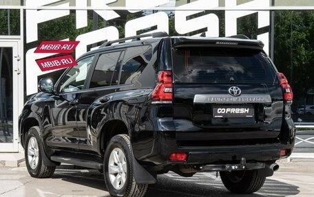 Toyota Land Cruiser Prado 150 рестайлинг 2, 2018 год, 5 299 000 рублей, 2 фотография