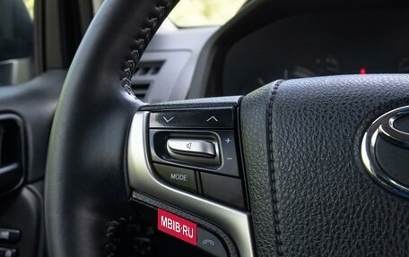 Toyota Land Cruiser Prado 150 рестайлинг 2, 2018 год, 5 299 000 рублей, 19 фотография