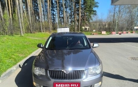 Skoda Superb III рестайлинг, 2012 год, 879 000 рублей, 1 фотография