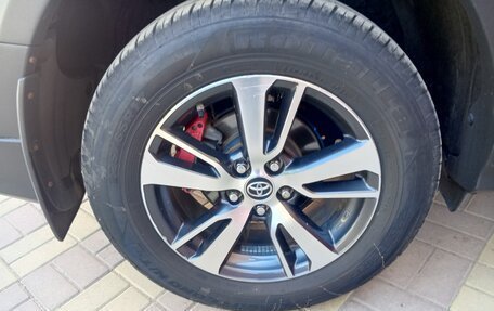 Toyota RAV4, 2017 год, 2 500 000 рублей, 2 фотография