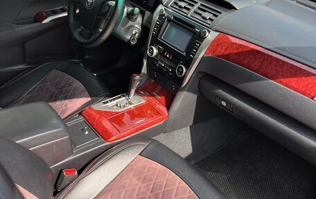 Toyota Camry, 2014 год, 1 550 000 рублей, 10 фотография
