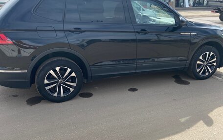 Volkswagen Tiguan II, 2021 год, 2 650 000 рублей, 4 фотография