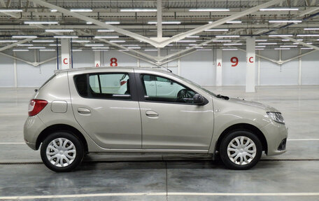 Renault Sandero II рестайлинг, 2016 год, 855 000 рублей, 8 фотография