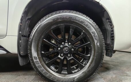 Toyota Land Cruiser Prado 150 рестайлинг 2, 2023 год, 6 860 000 рублей, 9 фотография