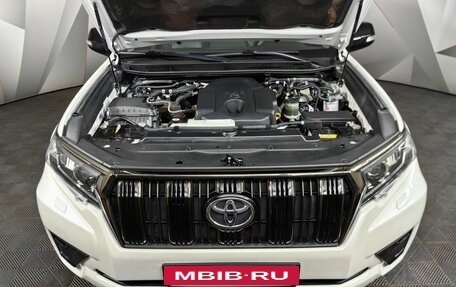 Toyota Land Cruiser Prado 150 рестайлинг 2, 2023 год, 6 860 000 рублей, 11 фотография