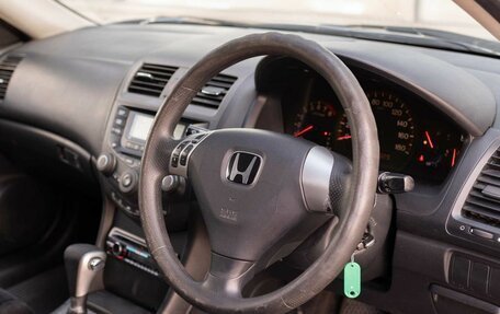 Honda Accord VII рестайлинг, 2004 год, 690 000 рублей, 11 фотография