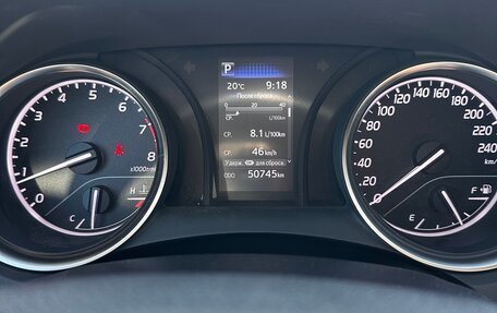Toyota Camry, 2021 год, 3 250 000 рублей, 2 фотография