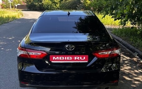 Toyota Camry, 2021 год, 3 250 000 рублей, 4 фотография