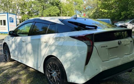 Toyota Prius IV XW50, 2017 год, 1 470 000 рублей, 4 фотография