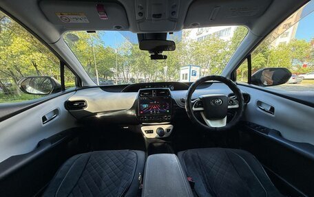 Toyota Prius IV XW50, 2017 год, 1 470 000 рублей, 10 фотография