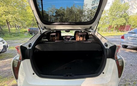 Toyota Prius IV XW50, 2017 год, 1 470 000 рублей, 14 фотография