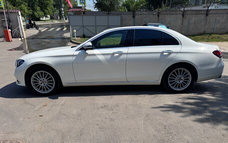 Mercedes-Benz E-Класс, 2022 год, 4 200 000 рублей, 5 фотография