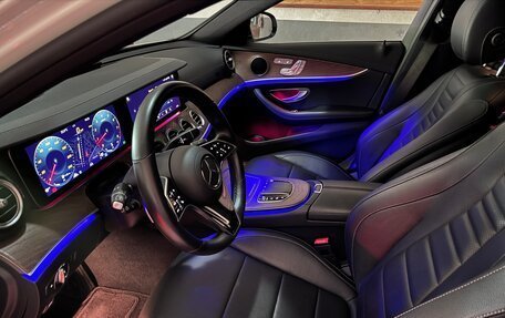 Mercedes-Benz E-Класс, 2022 год, 4 200 000 рублей, 12 фотография