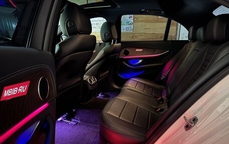Mercedes-Benz E-Класс, 2022 год, 4 200 000 рублей, 13 фотография
