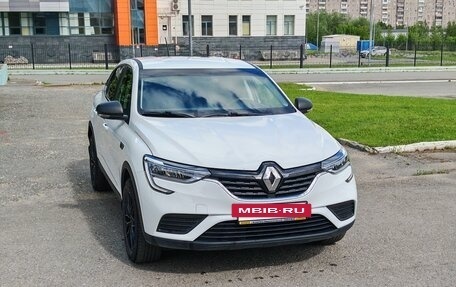 Renault Arkana I, 2020 год, 1 680 000 рублей, 2 фотография