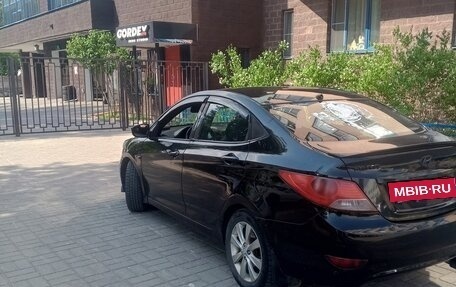 Hyundai Solaris II рестайлинг, 2011 год, 515 000 рублей, 3 фотография