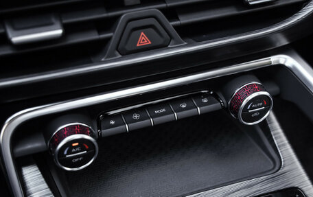 Geely Tugella FY11, 2024 год, 3 049 200 рублей, 19 фотография