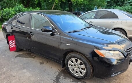 Toyota Camry, 2006 год, 990 000 рублей, 2 фотография
