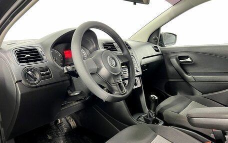 Volkswagen Polo VI (EU Market), 2011 год, 625 000 рублей, 10 фотография